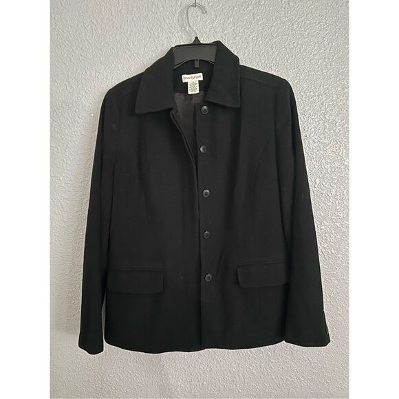 Pea coat black Ann Taylor black cute front buttons Sz 8
Wool - Picture 1 of 3